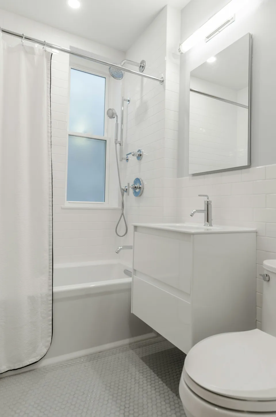 Interior design inspiration: Calm, practical bathrooms
